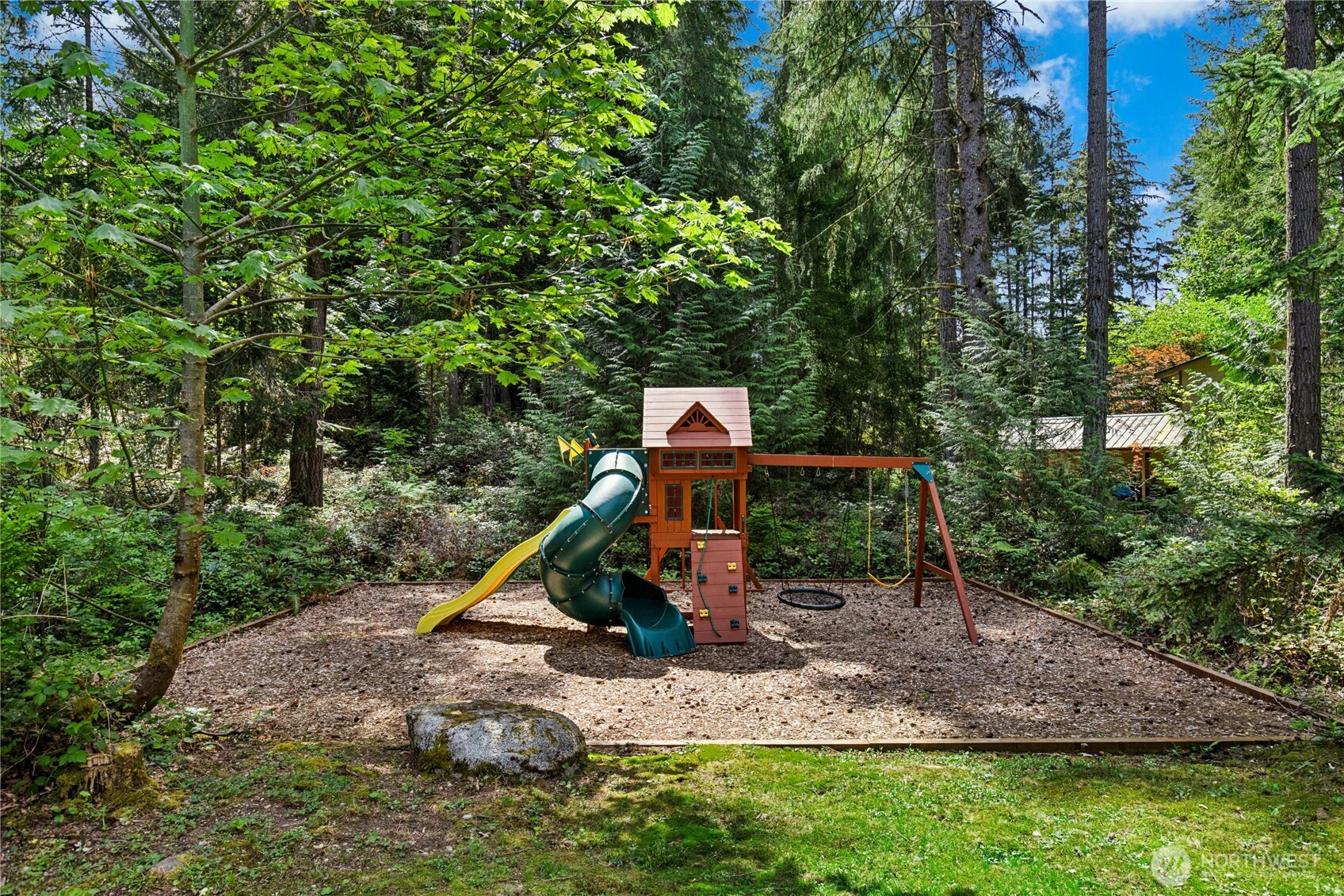 8804 221st Avenue NE, Redmond, WA 98053