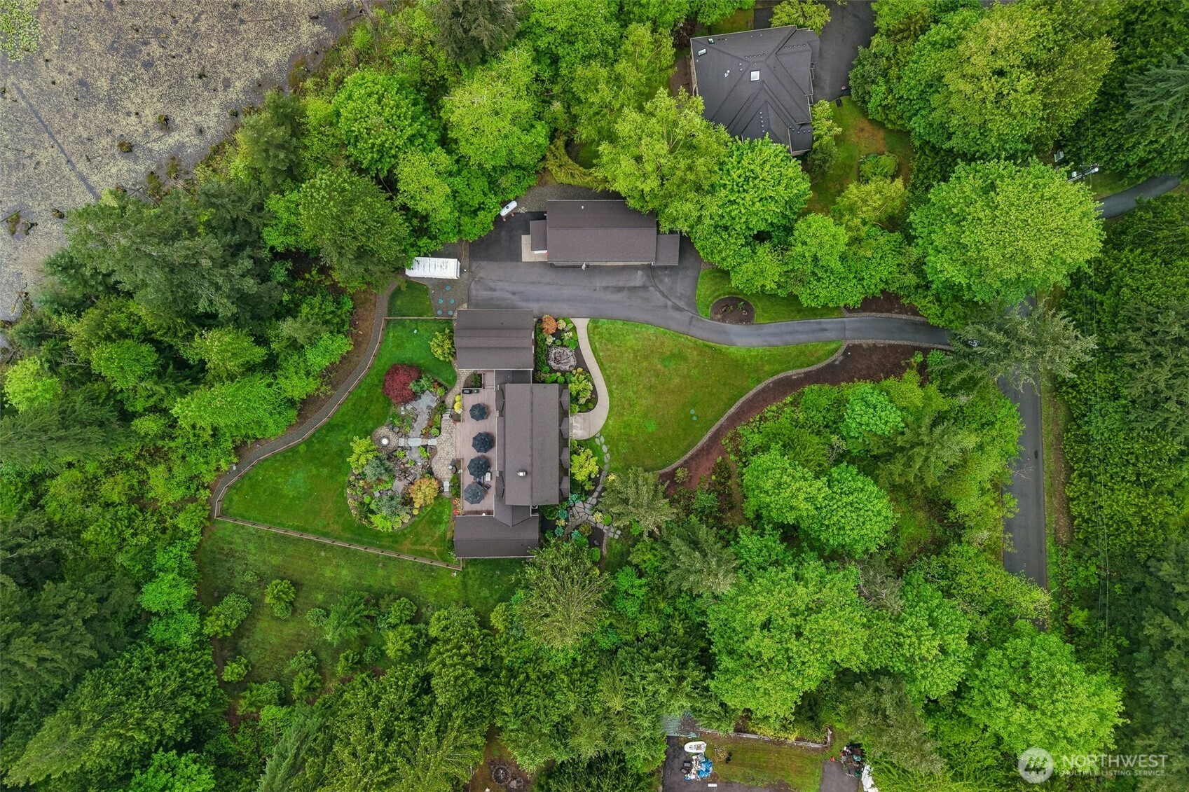 24827 NE 80th Street , Redmond, WA 98053