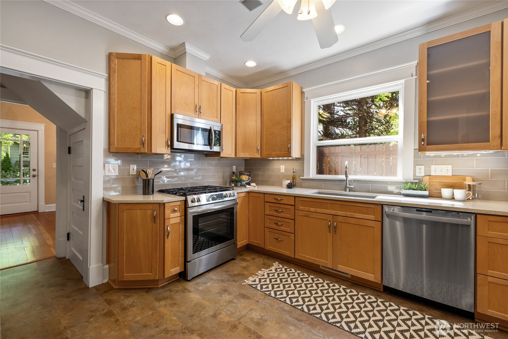 1908 N Anderson Street , Tacoma, WA 98406
