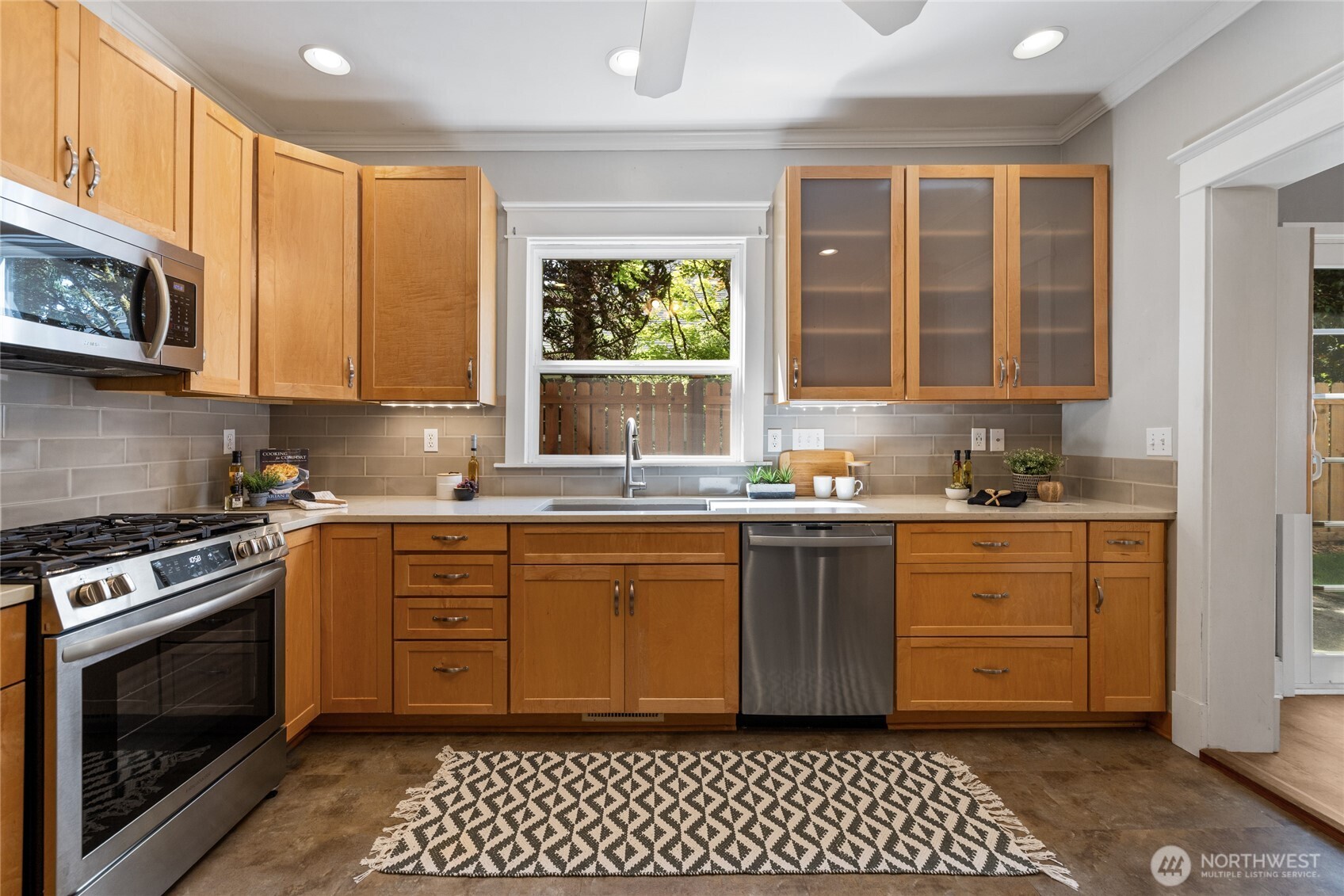 1908 N Anderson Street , Tacoma, WA 98406