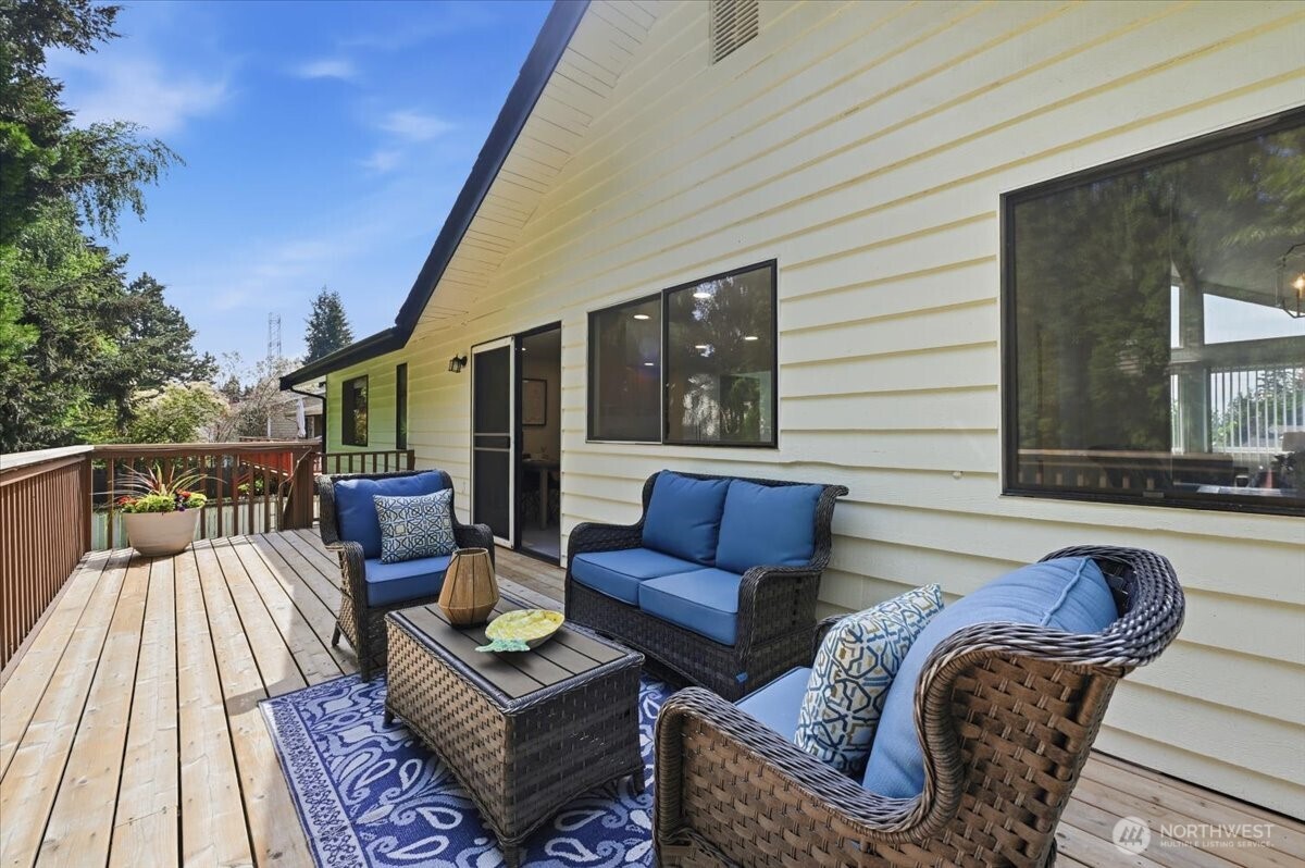 12214 NE 138th Place , Kirkland, WA 98034
