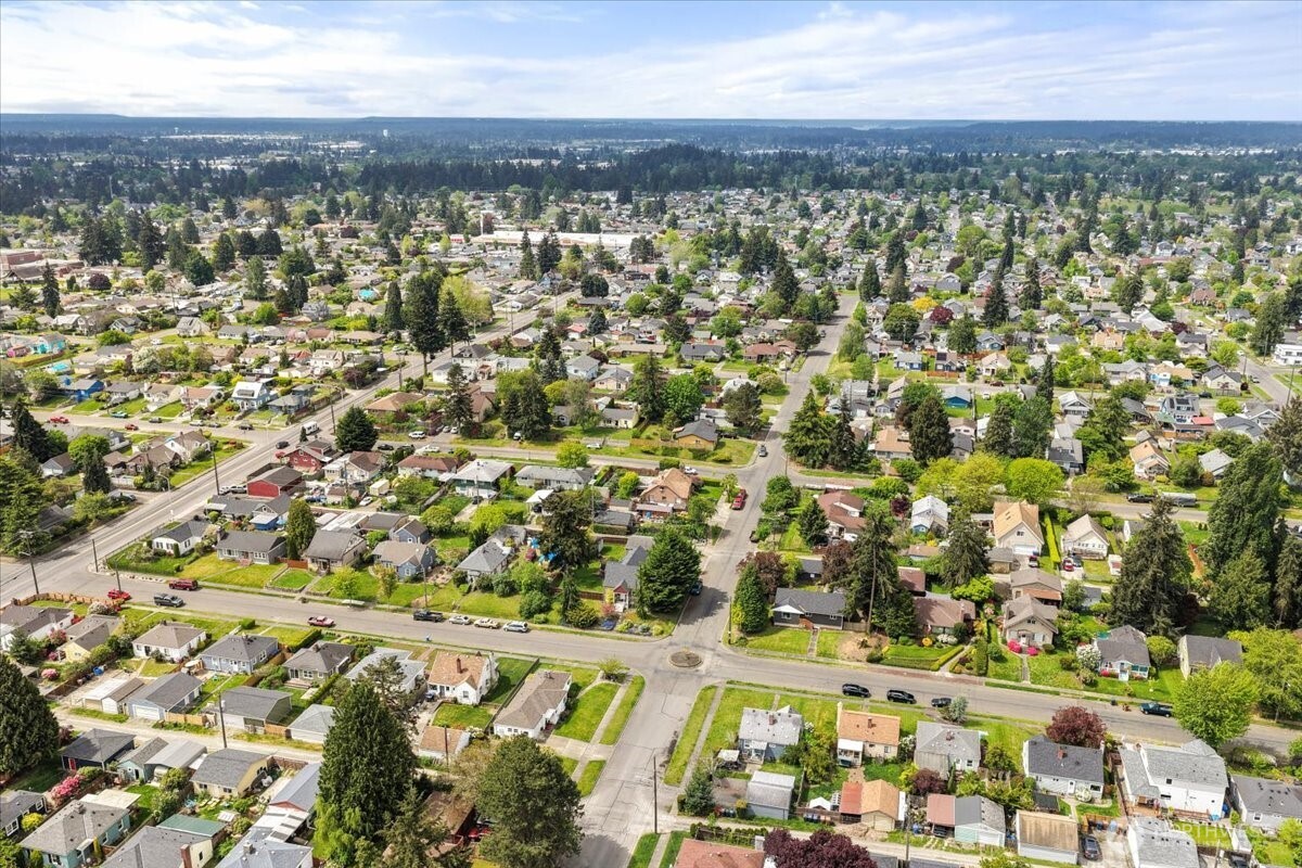 6134 S D Street , Tacoma, WA 98408
