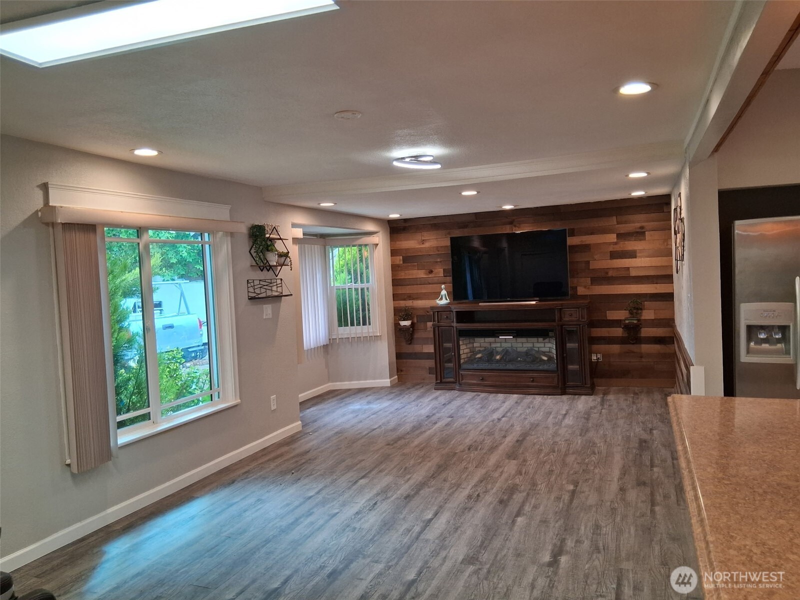 8242 S 128th Street , Seattle, WA 98178