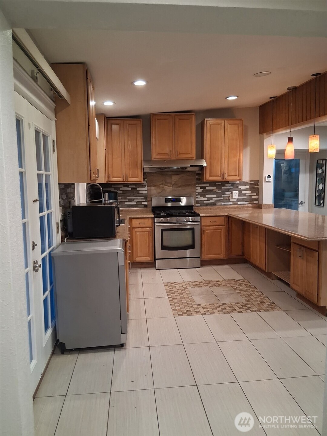 8242 S 128th Street , Seattle, WA 98178