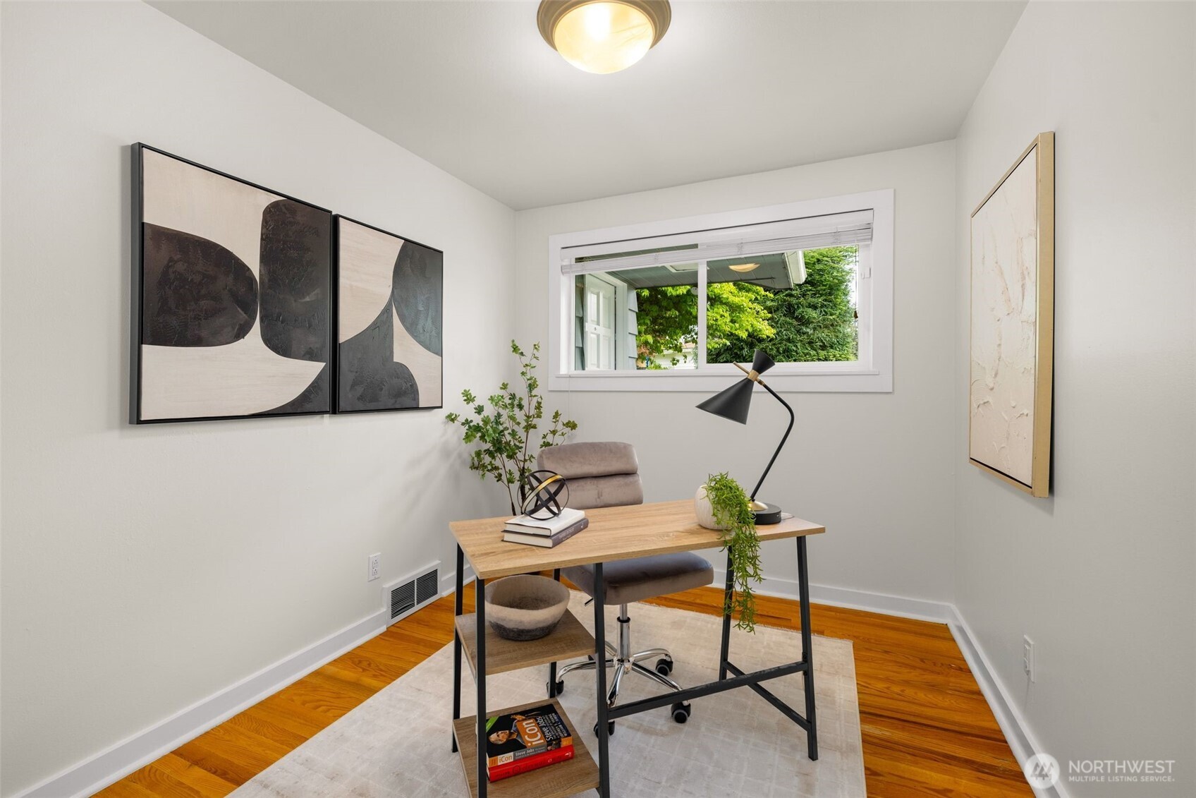 1315 102nd Avenue NE, Bellevue, WA 98004