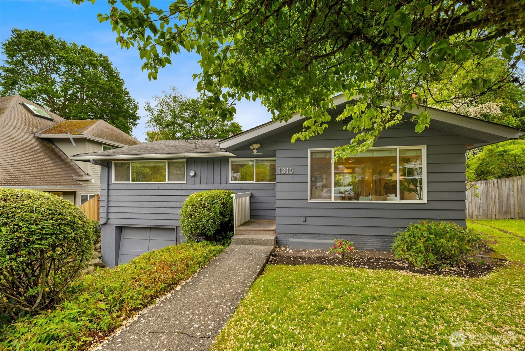 1315 102nd Avenue NE, Bellevue, WA 98004