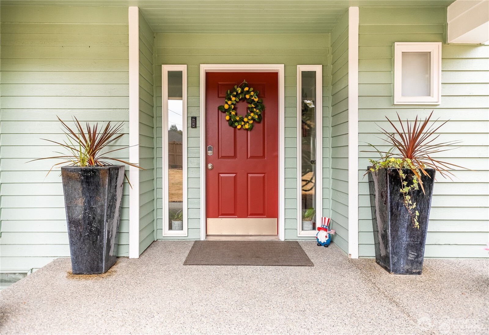 1517 SE Camano Drive , Camano Island, WA 98282