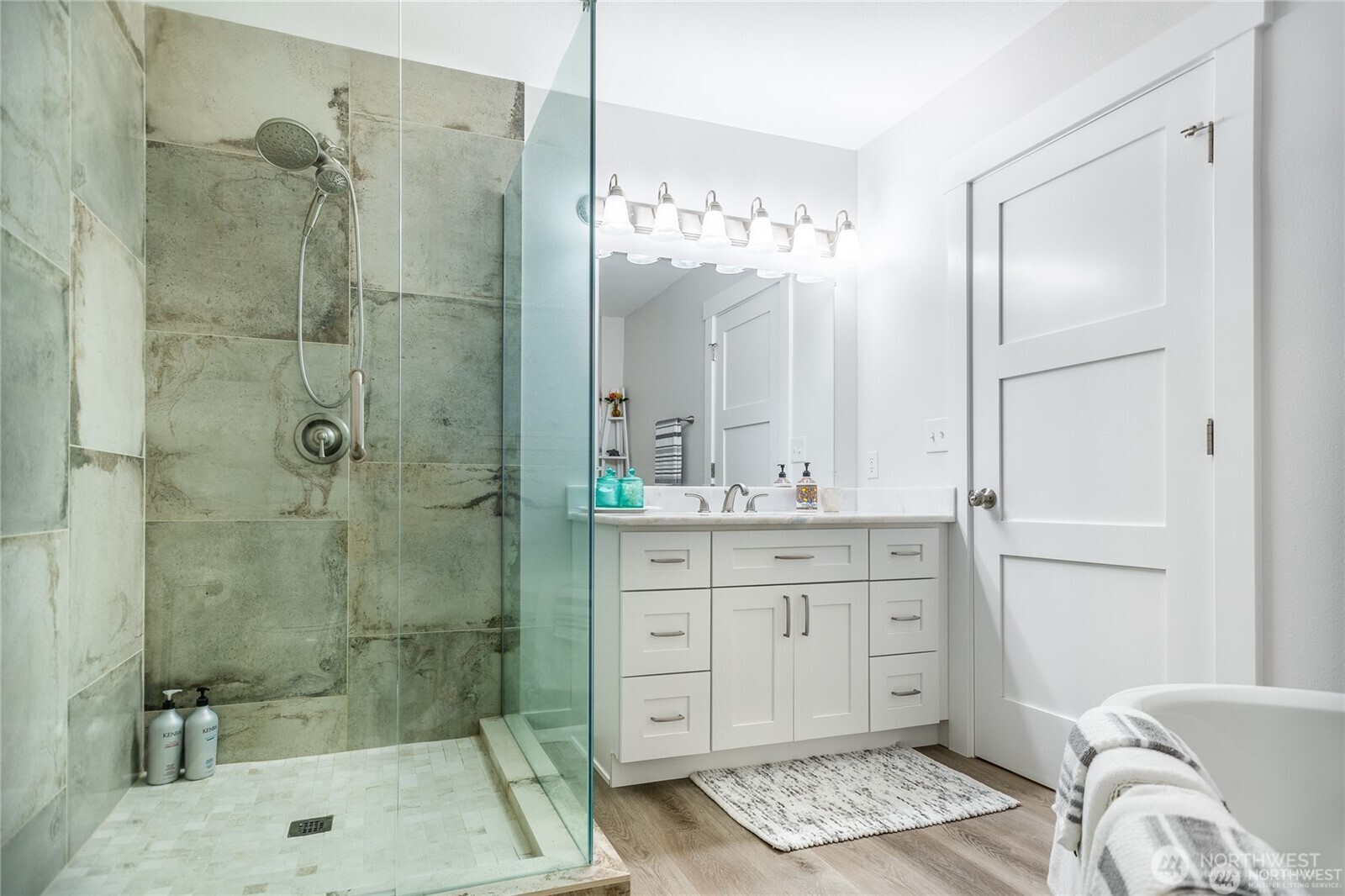 1517 SE Camano Drive , Camano Island, WA 98282