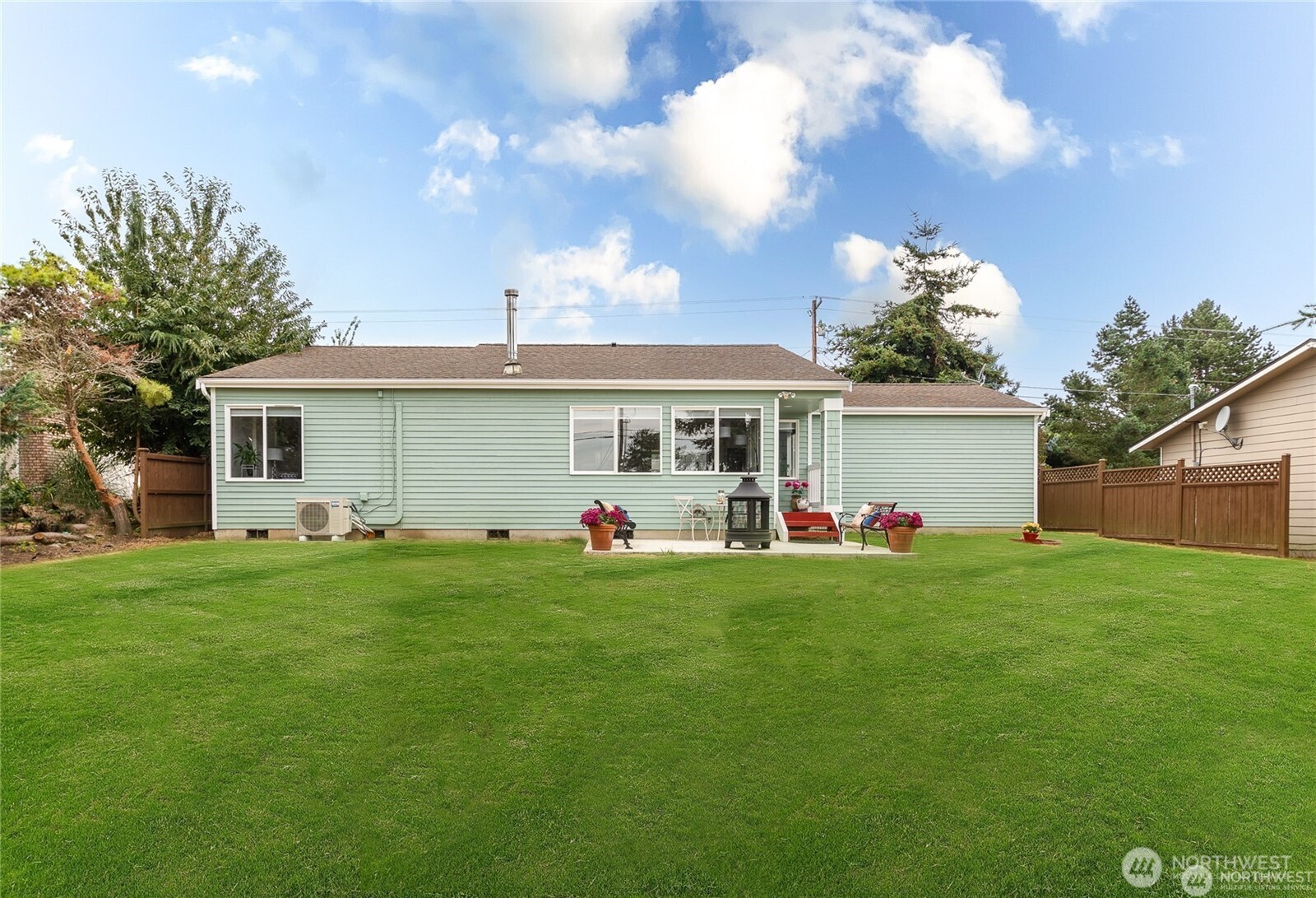 1517 SE Camano Drive , Camano Island, WA 98282