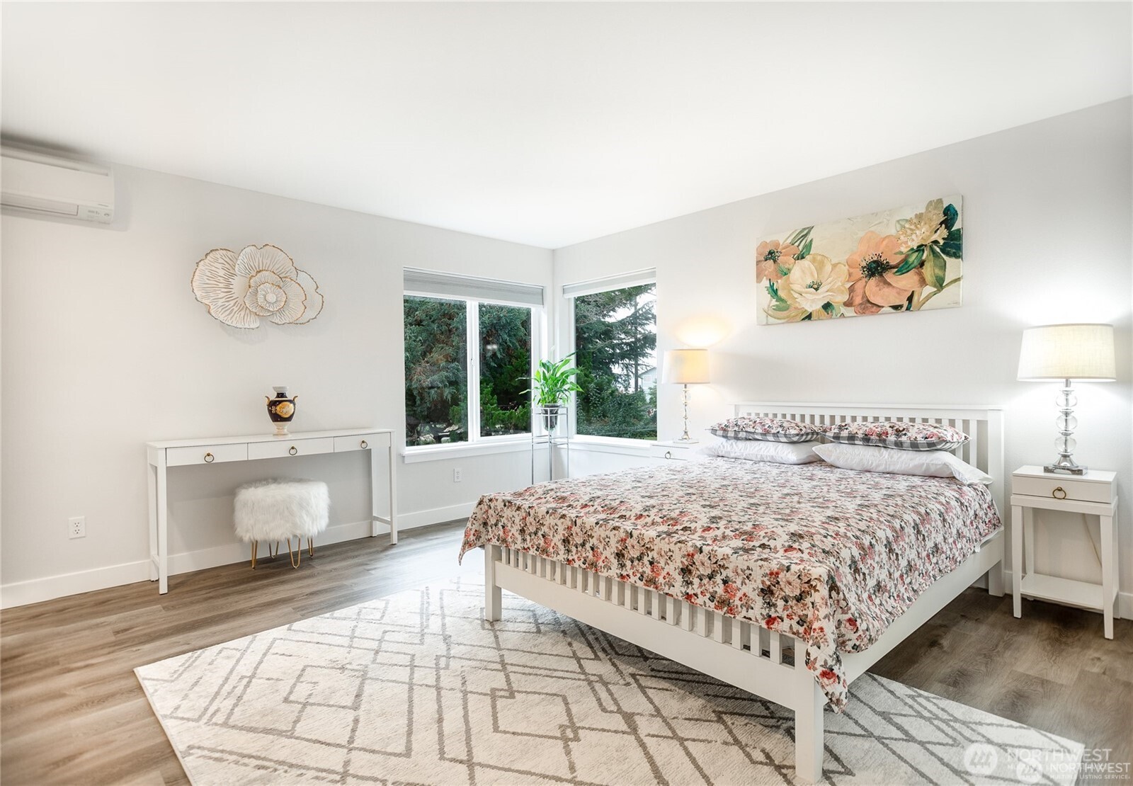 1517 SE Camano Drive , Camano Island, WA 98282