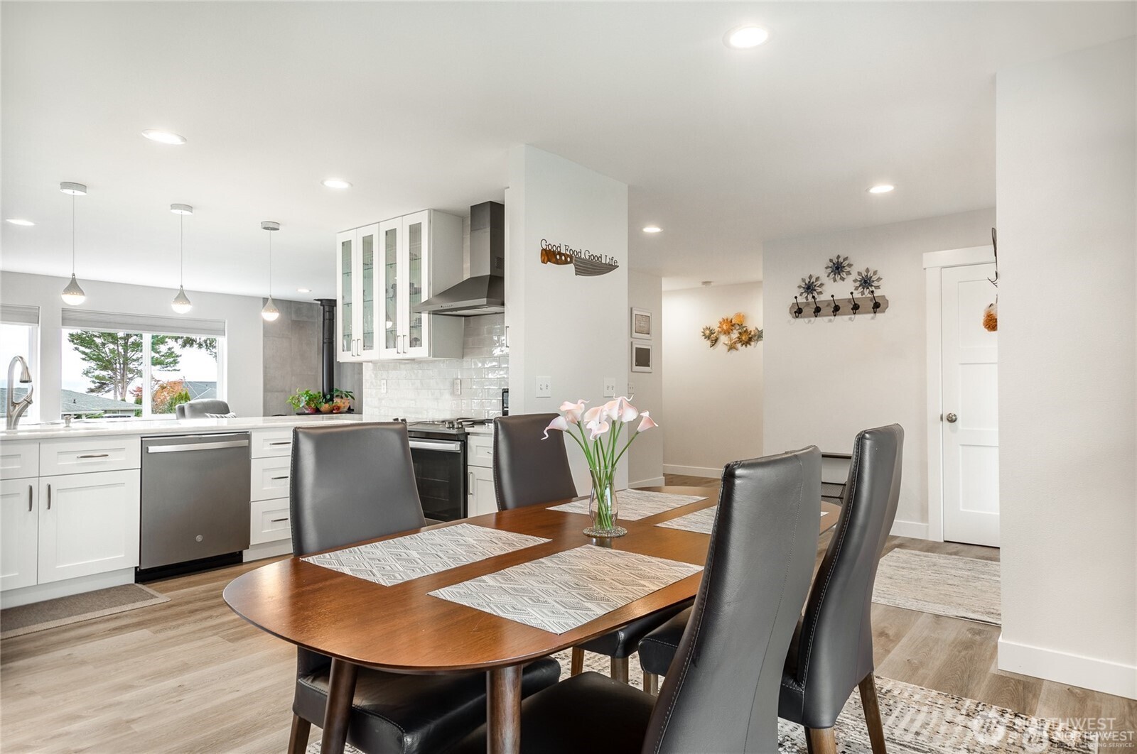 1517 SE Camano Drive , Camano Island, WA 98282