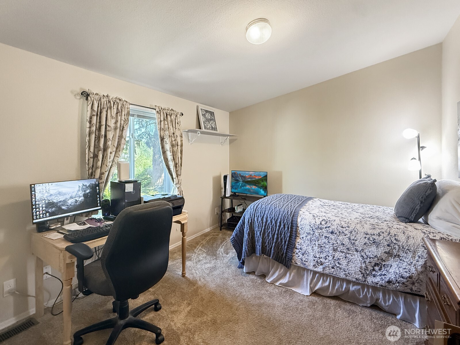 18425 NE 95th Street #34, Redmond, WA 98052