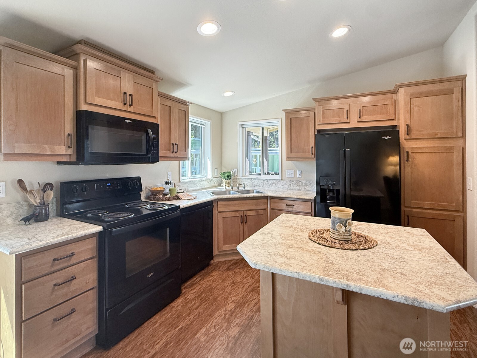 18425 NE 95th Street #34, Redmond, WA 98052