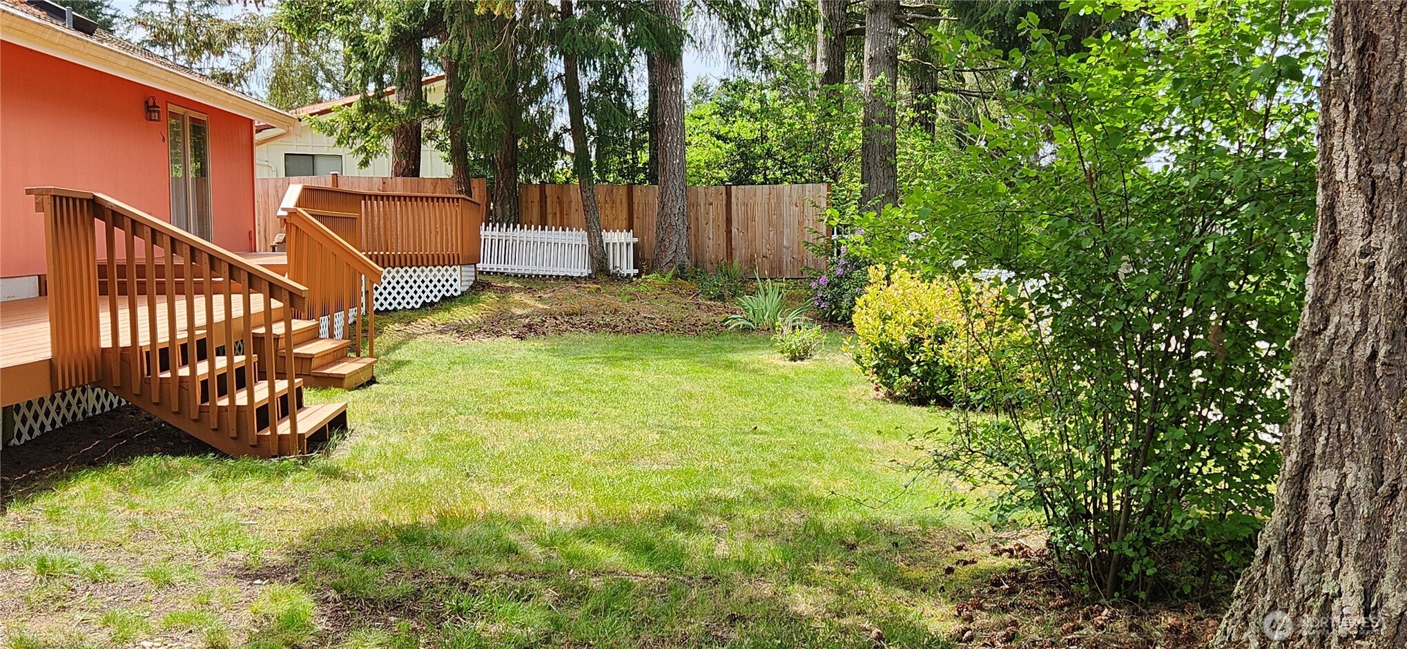 130 E Lakeland Way , Allyn, WA 98524