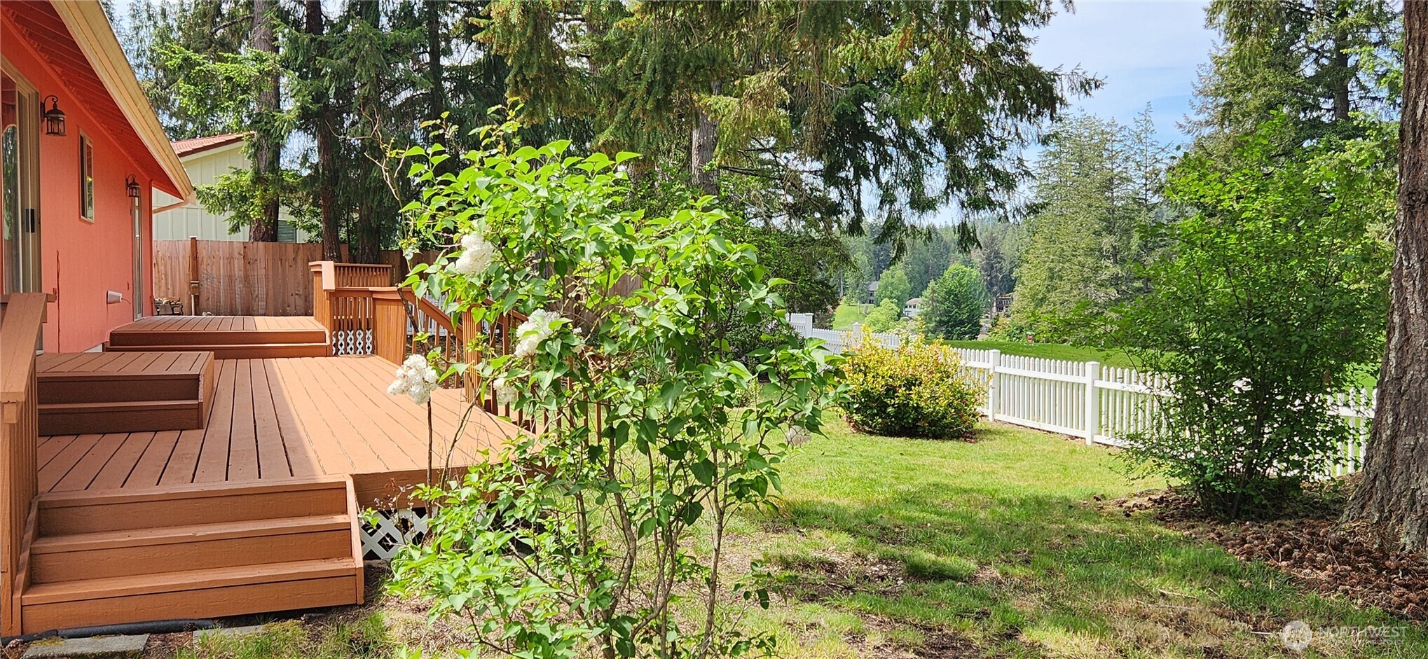 130 E Lakeland Way , Allyn, WA 98524