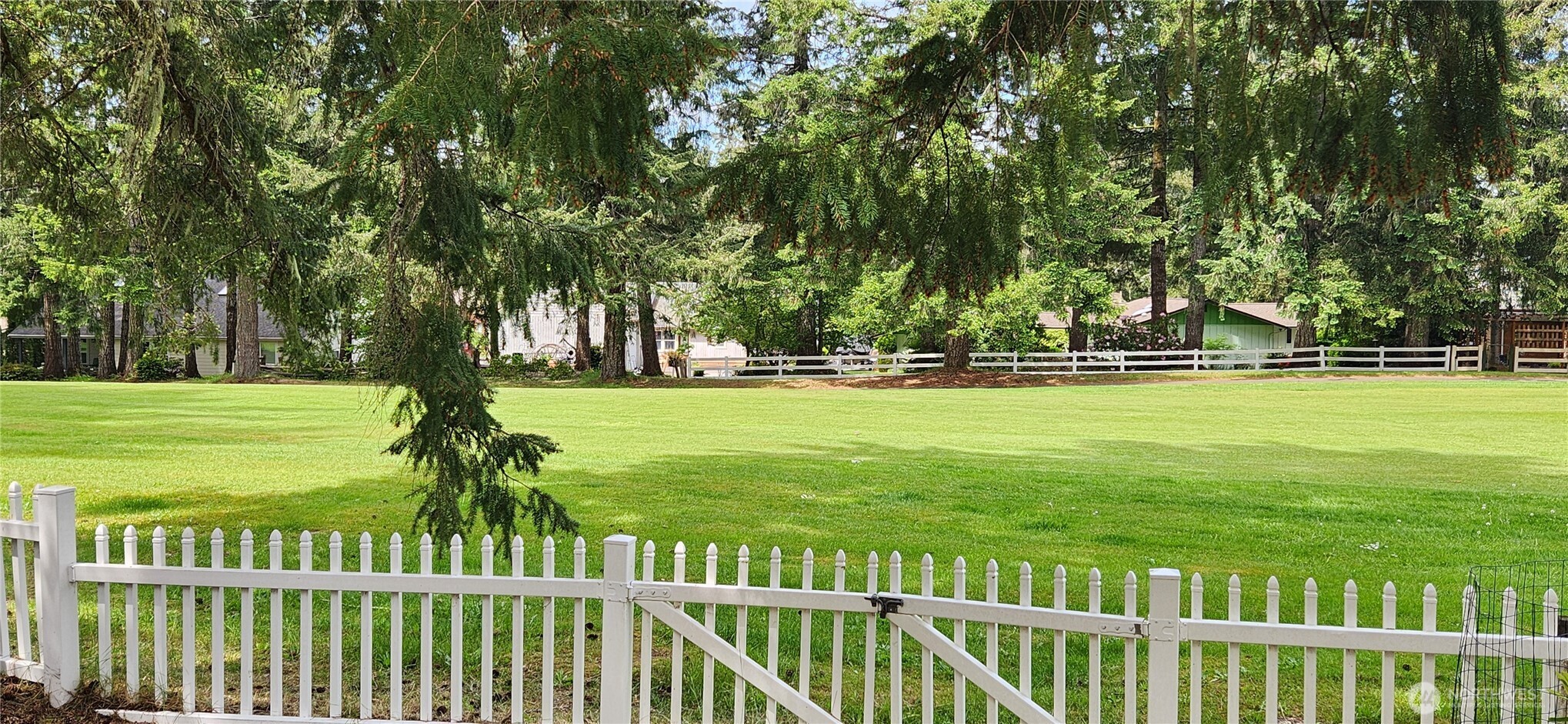 130 E Lakeland Way , Allyn, WA 98524