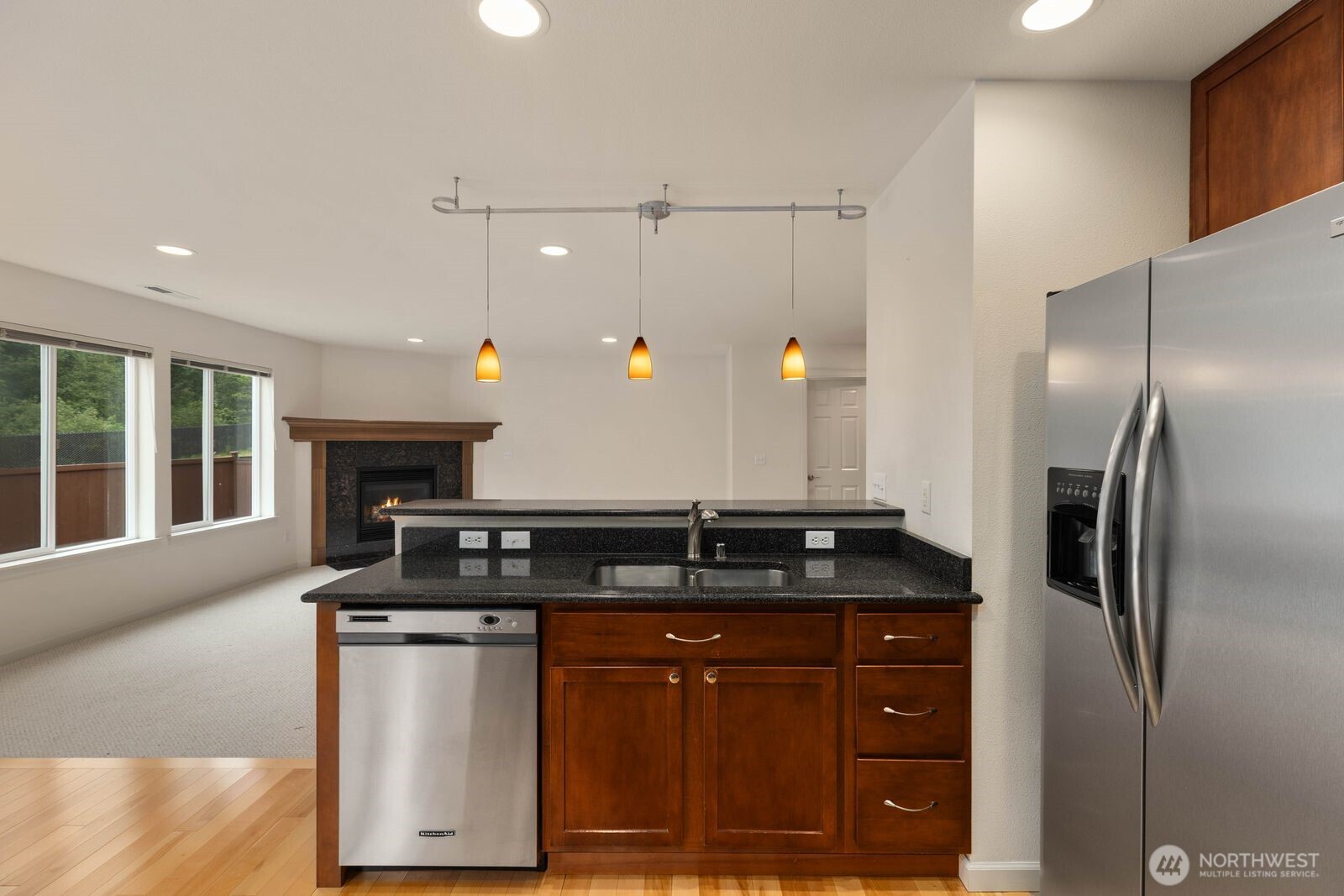 207 Edmonds Place NE, Renton, WA 98056-5816