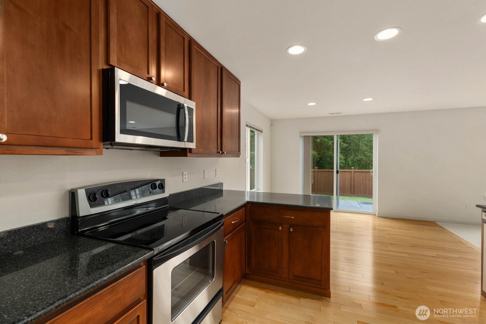 207 Edmonds Place NE, Renton, WA 98056-5816