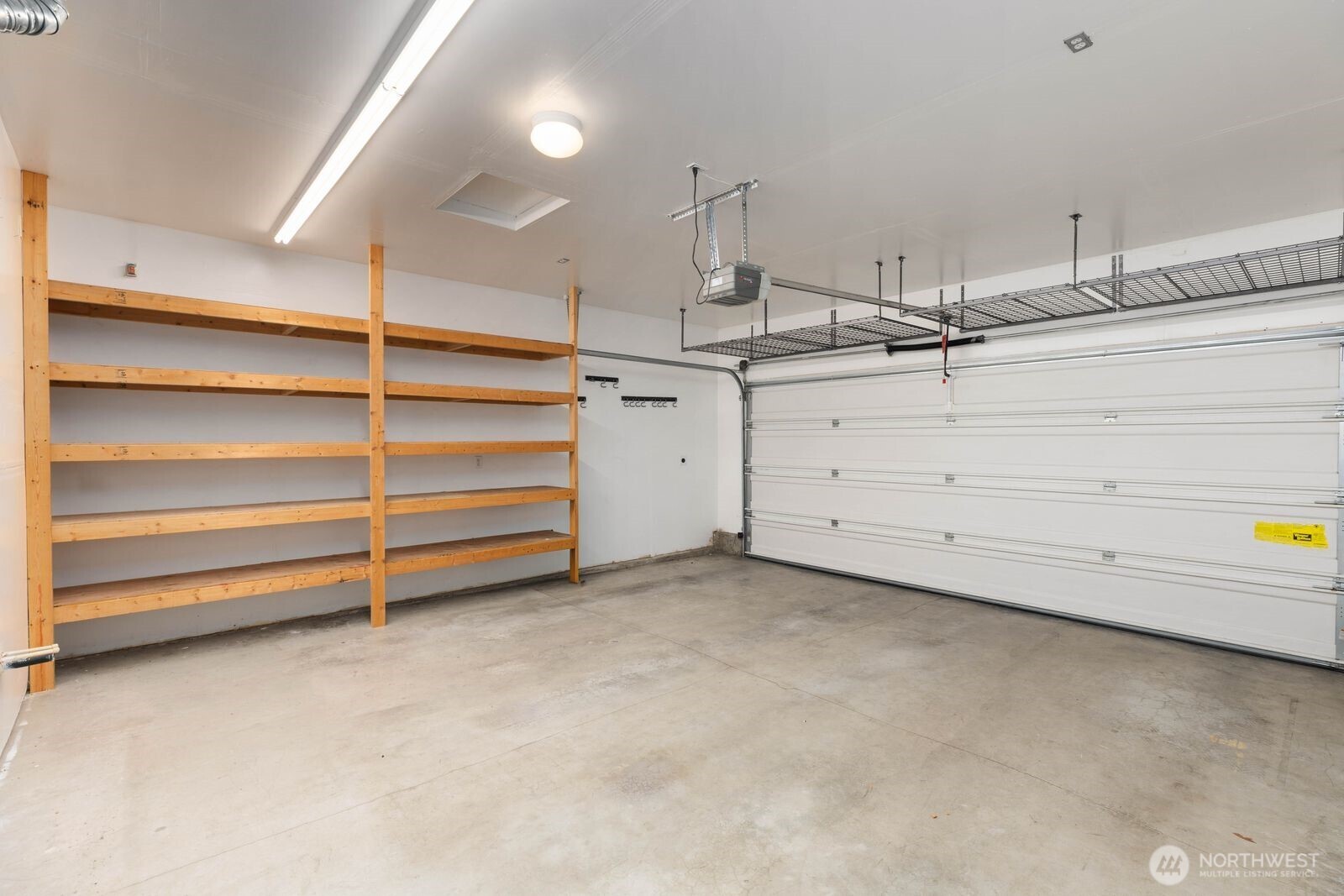 207 Edmonds Place NE, Renton, WA 98056-5816