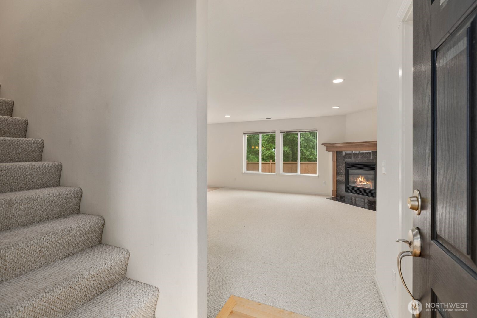 207 Edmonds Place NE, Renton, WA 98056-5816