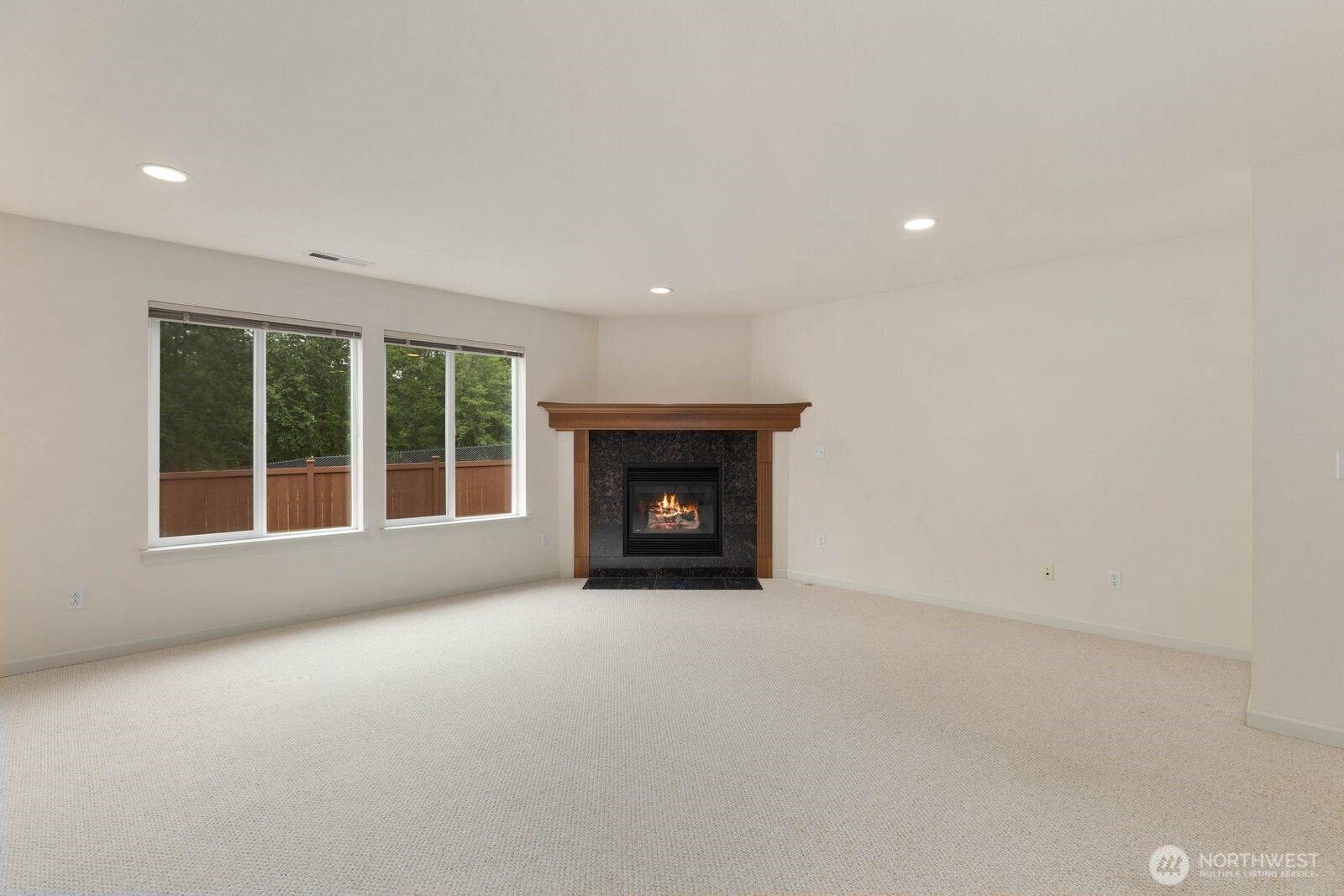 207 Edmonds Place NE, Renton, WA 98056-5816