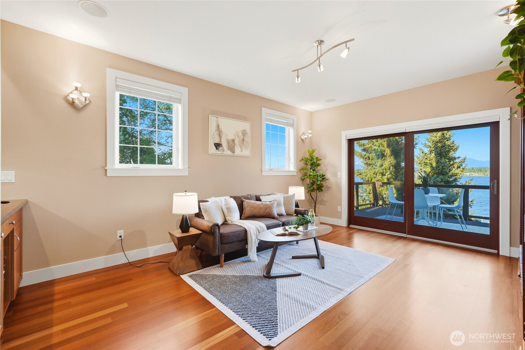 405 N Davies Road , Lake Stevens, WA 98258