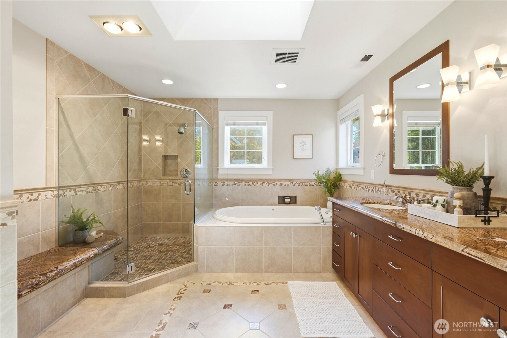 405 N Davies Road , Lake Stevens, WA 98258