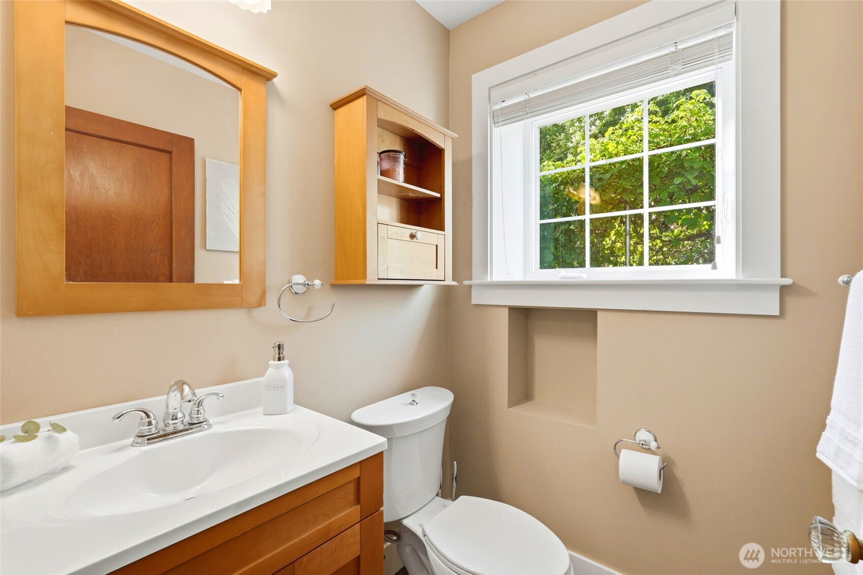405 N Davies Road , Lake Stevens, WA 98258