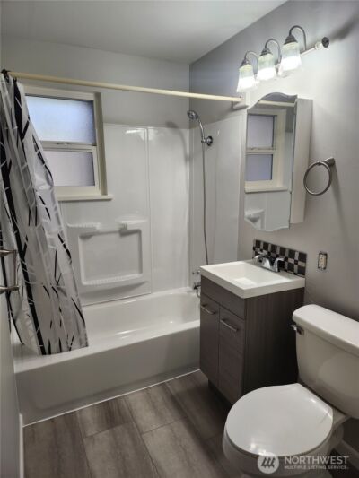 1610 E 31st Street , Bremerton, WA 98310-4709 - Photo 11