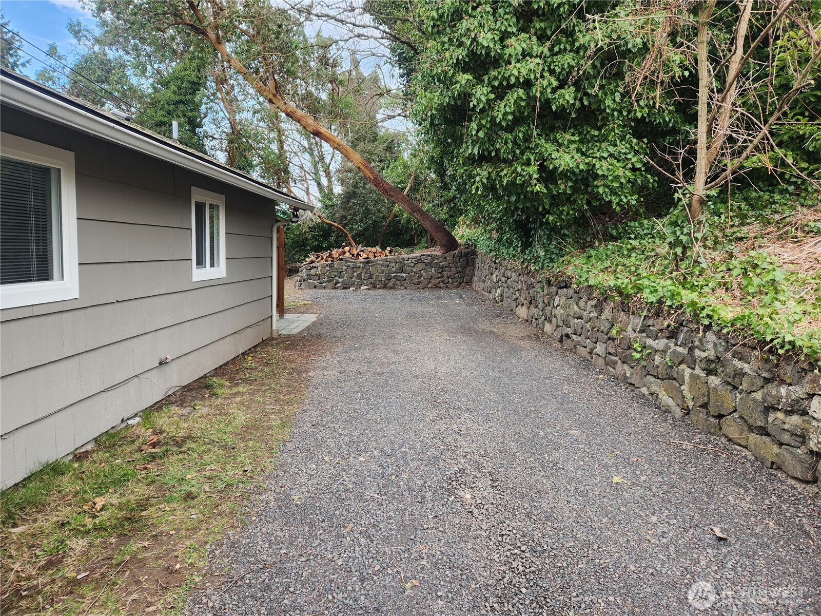 1610 E 31st Street , Bremerton, WA 98310-4709