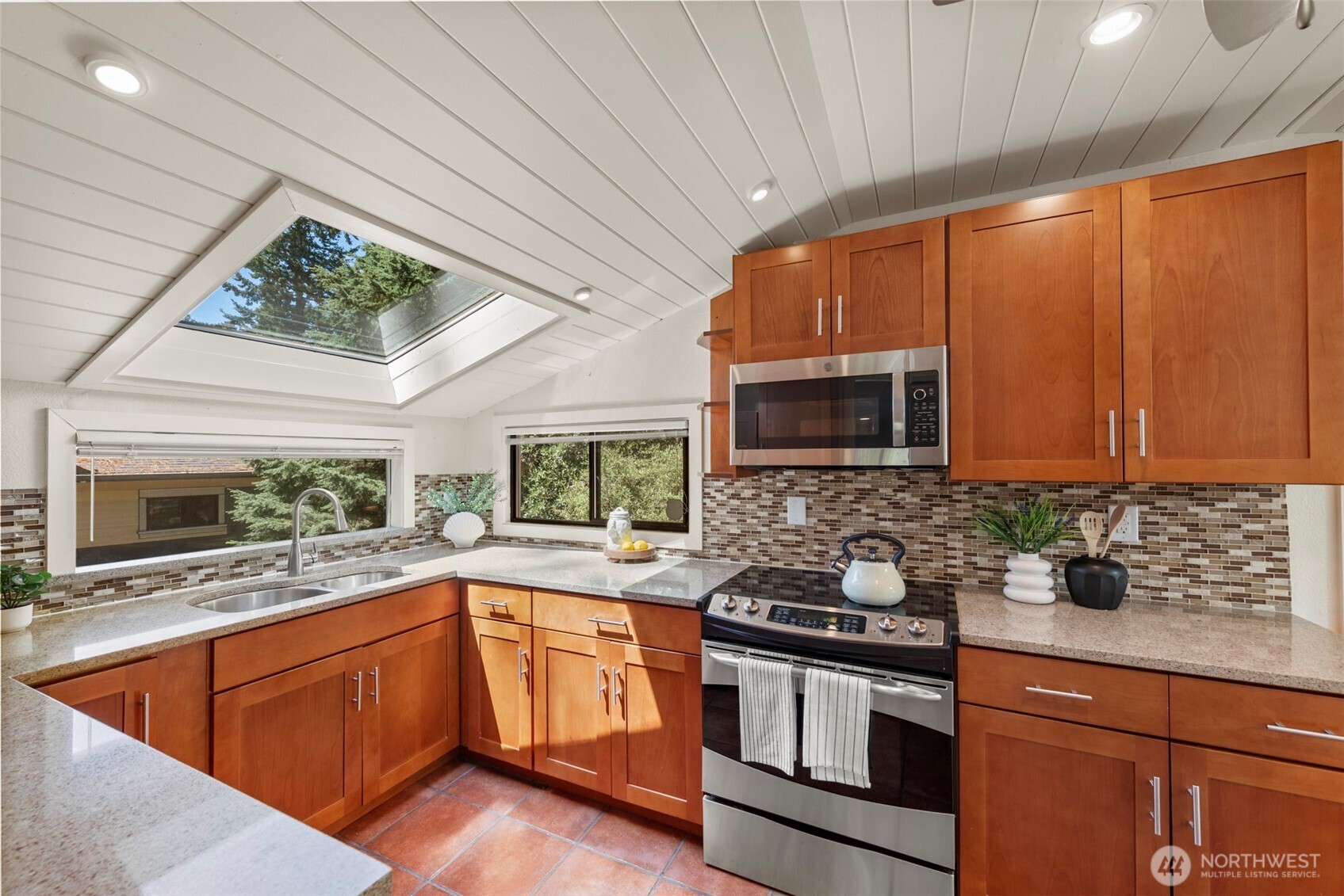 510 N 138th Street , Seattle, WA 98133