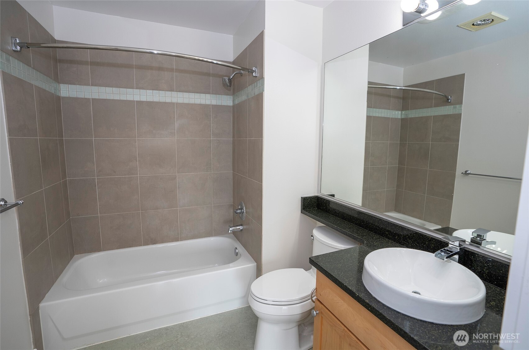 1705 Dock Street #513, Tacoma, WA 98402