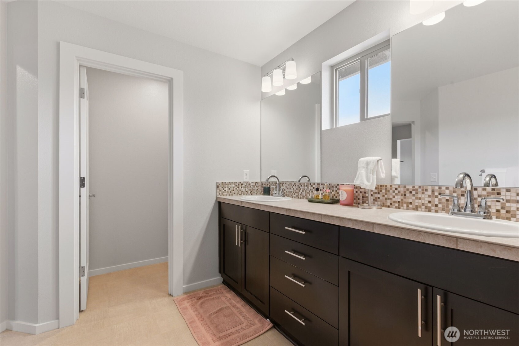 16031 SE 252nd Place , Covington, WA 98042