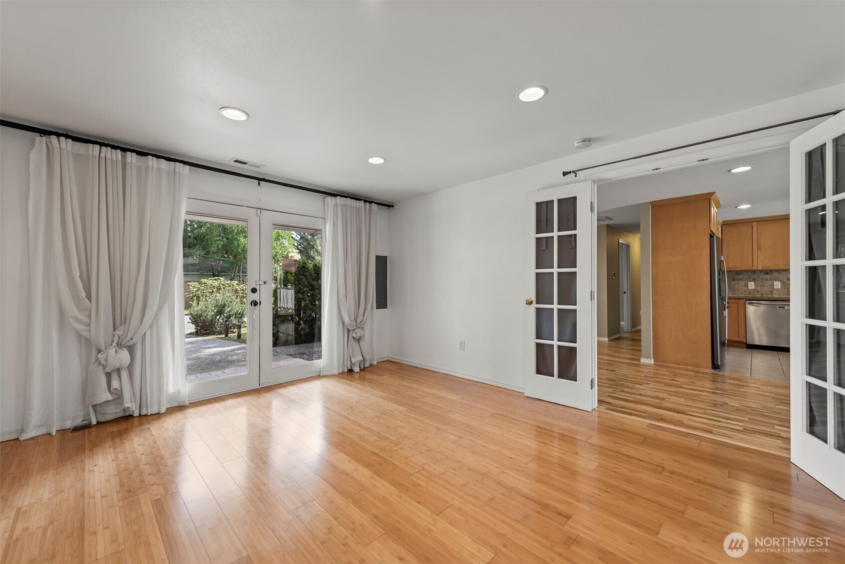 16608 NE 9th Street , Bellevue, WA 98008