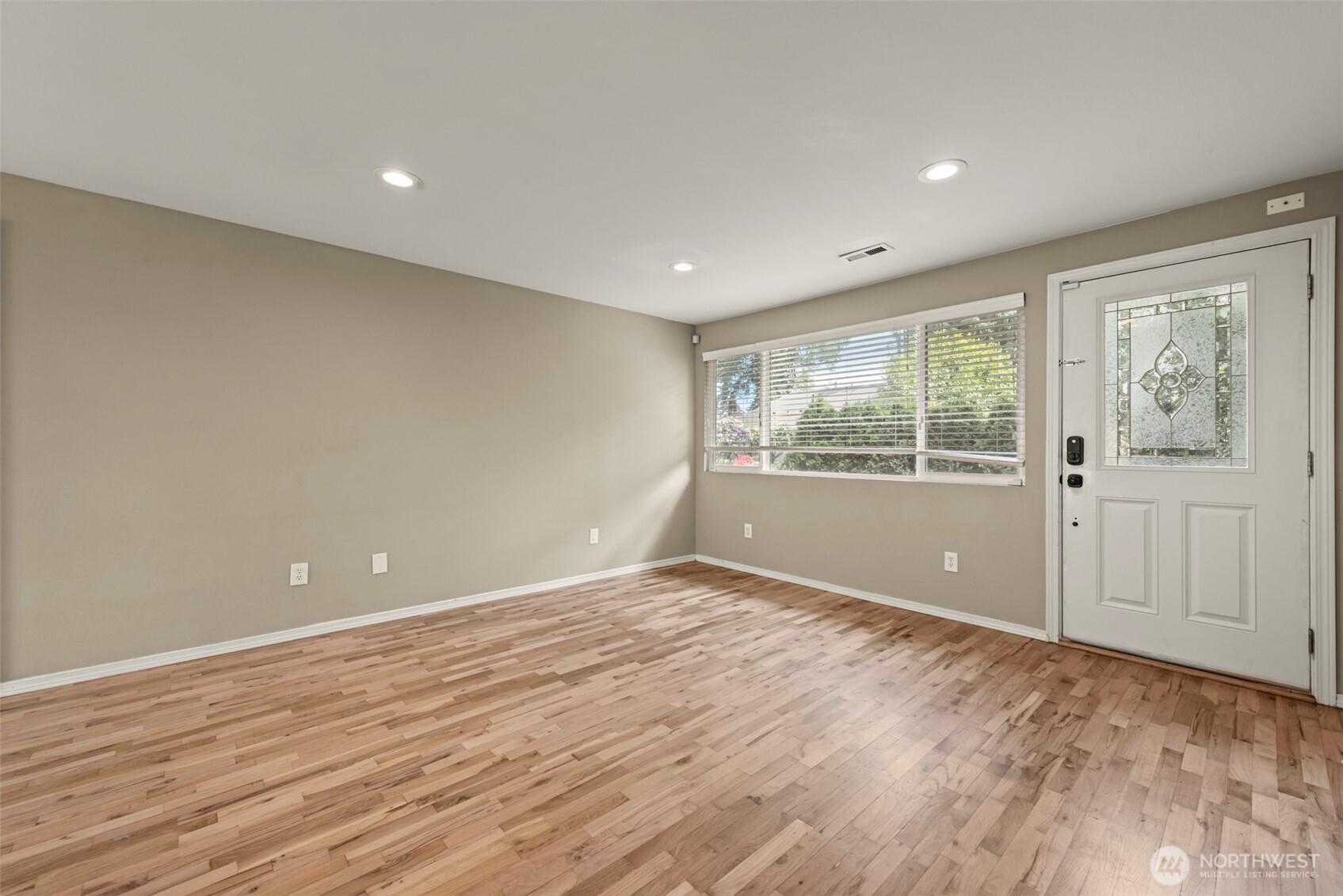 16608 NE 9th Street , Bellevue, WA 98008
