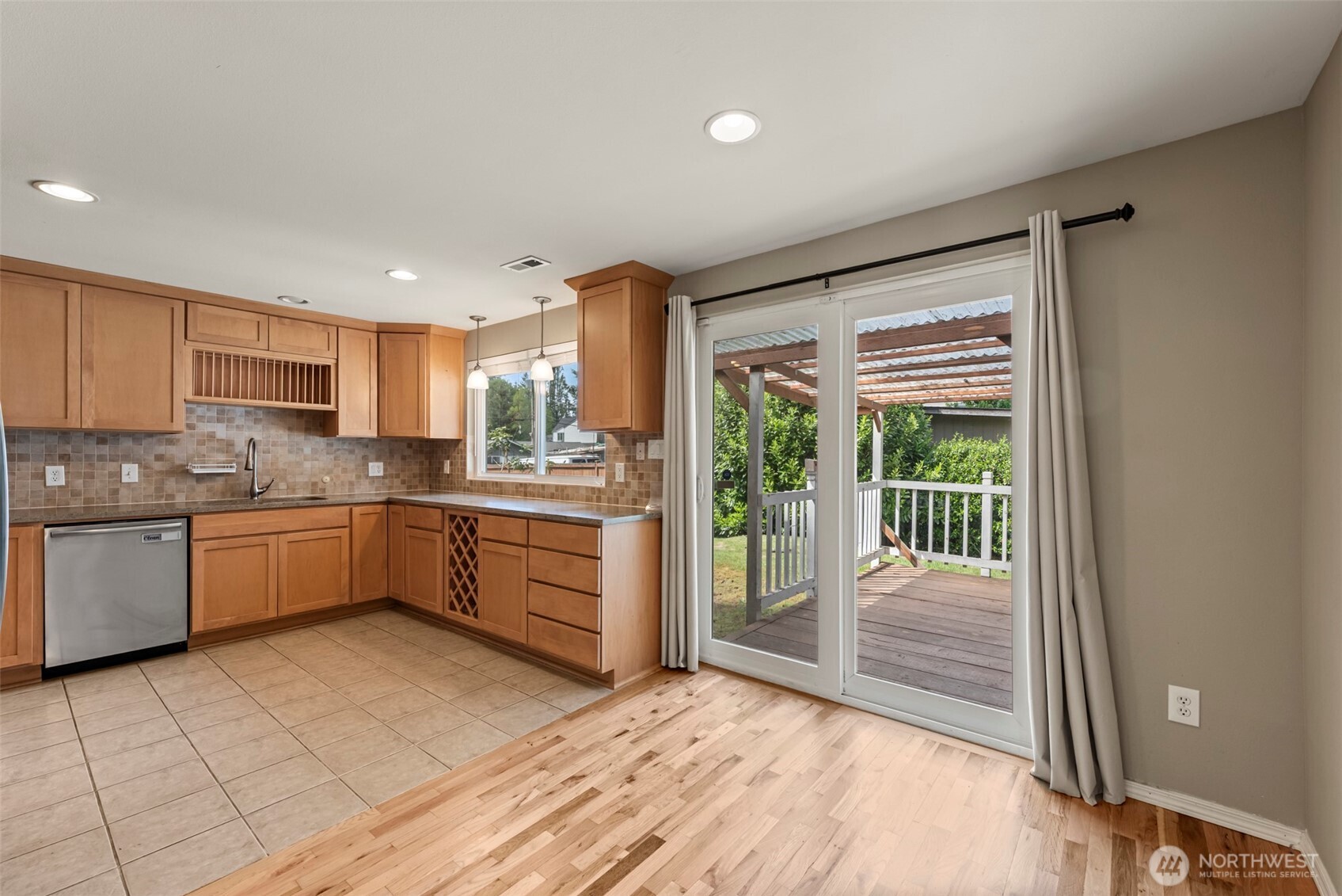 16608 NE 9th Street , Bellevue, WA 98008