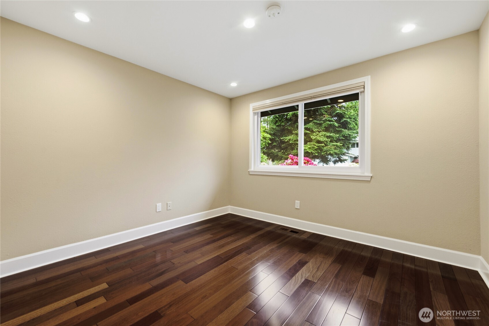 20218 108th Avenue NE, Bothell, WA 98011