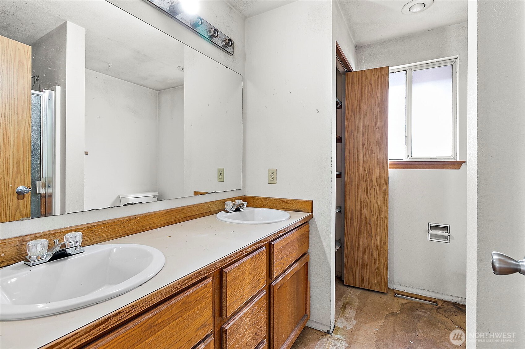 1100 SW 3rd Place , Renton, WA 98057