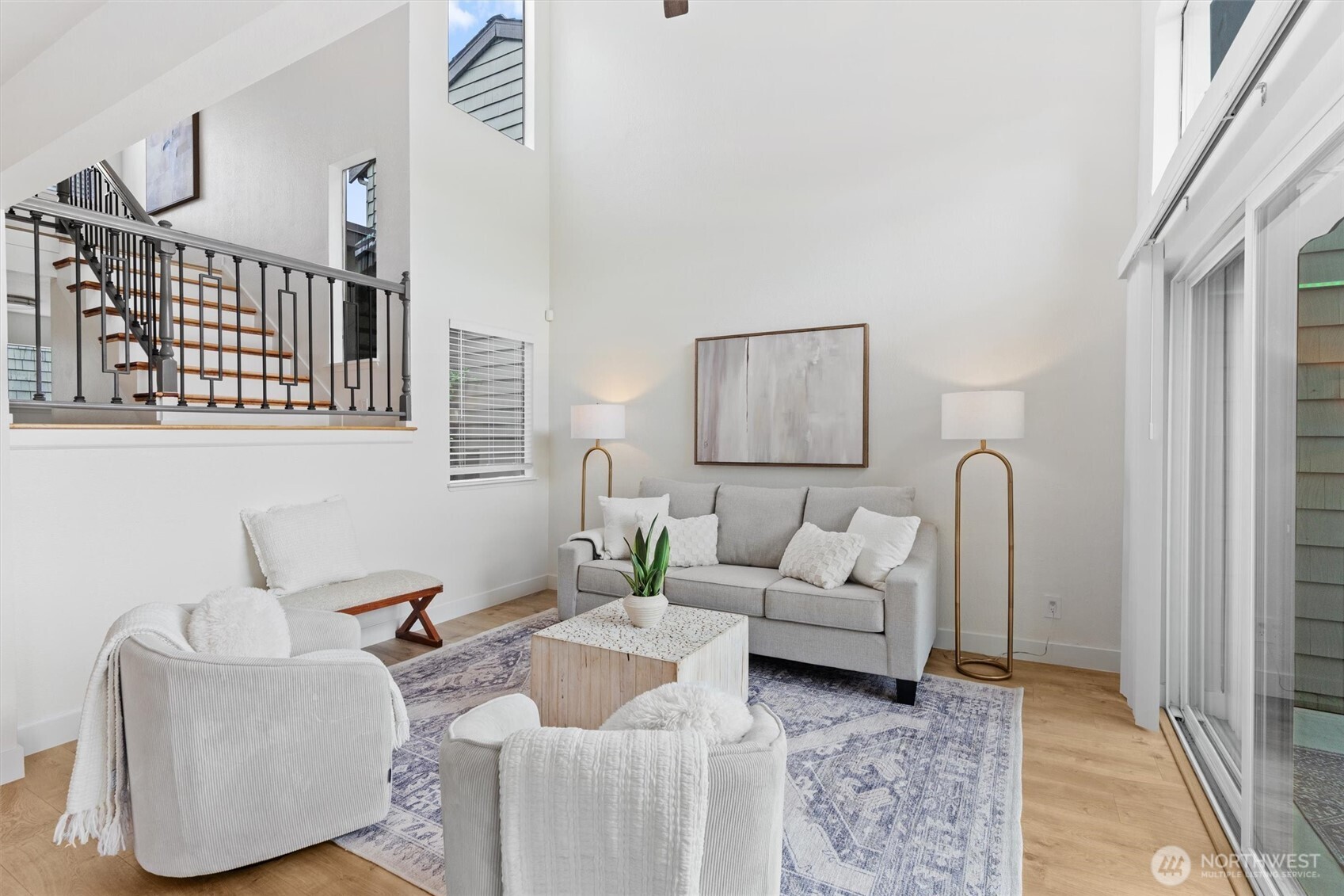 4 Lake Bellevue Dr #206, Bellevue, WA 98005