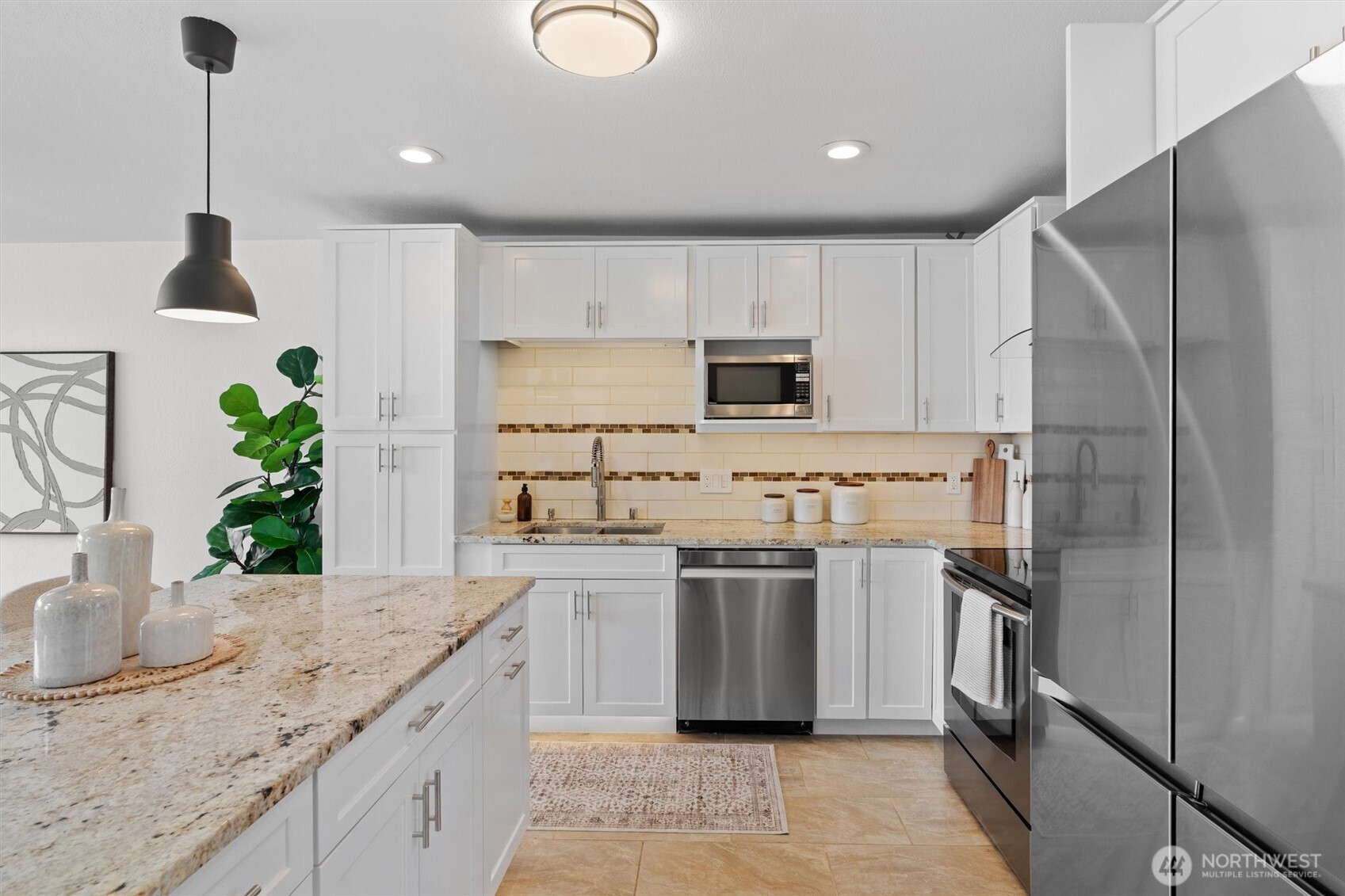 4 Lake Bellevue Dr #206, Bellevue, WA 98005