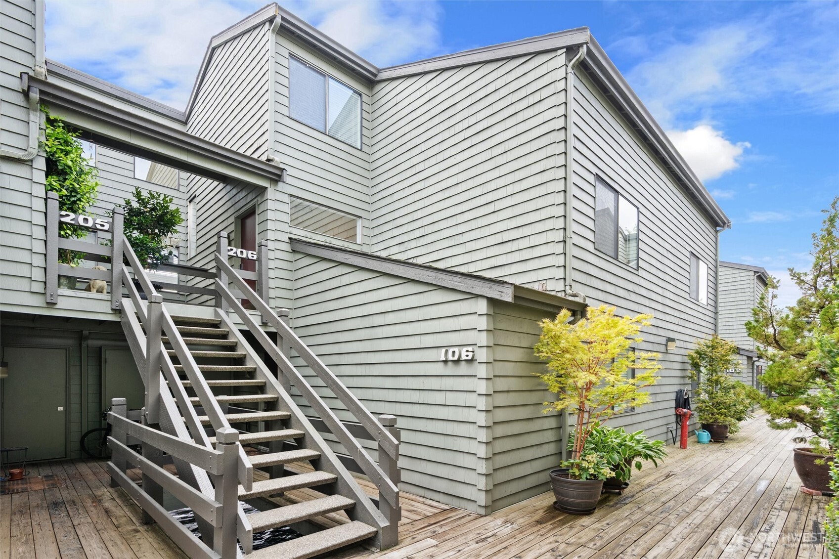 4 Lake Bellevue Dr #206, Bellevue, WA 98005