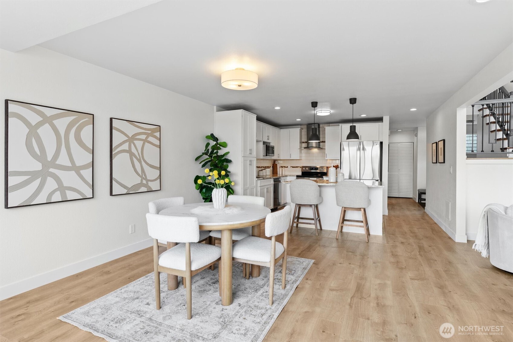 4 Lake Bellevue Dr #206, Bellevue, WA 98005