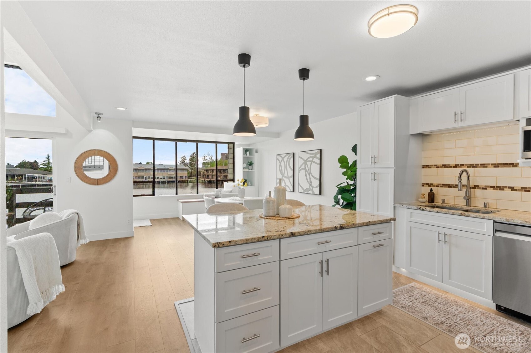 4 Lake Bellevue Dr #206, Bellevue, WA 98005