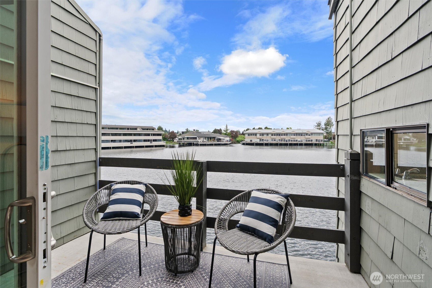 4 Lake Bellevue Dr #206, Bellevue, WA 98005