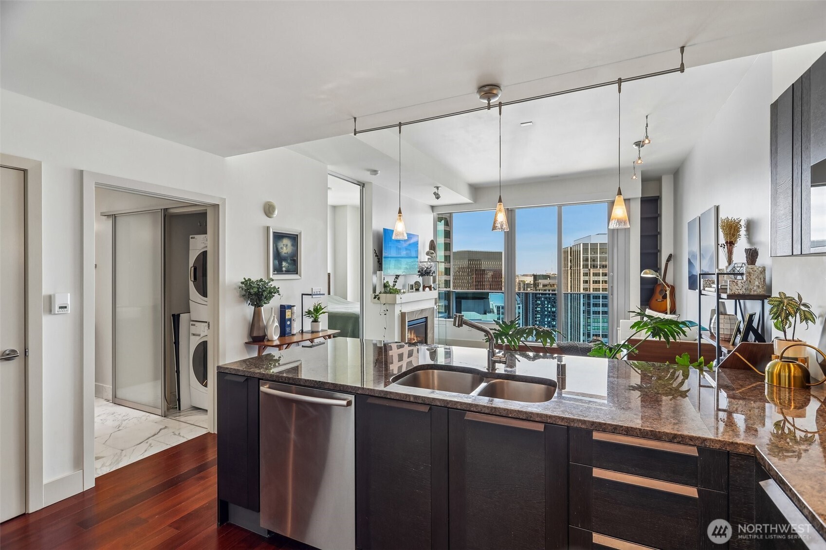 737 Olive Way #3701, Seattle, WA 98101