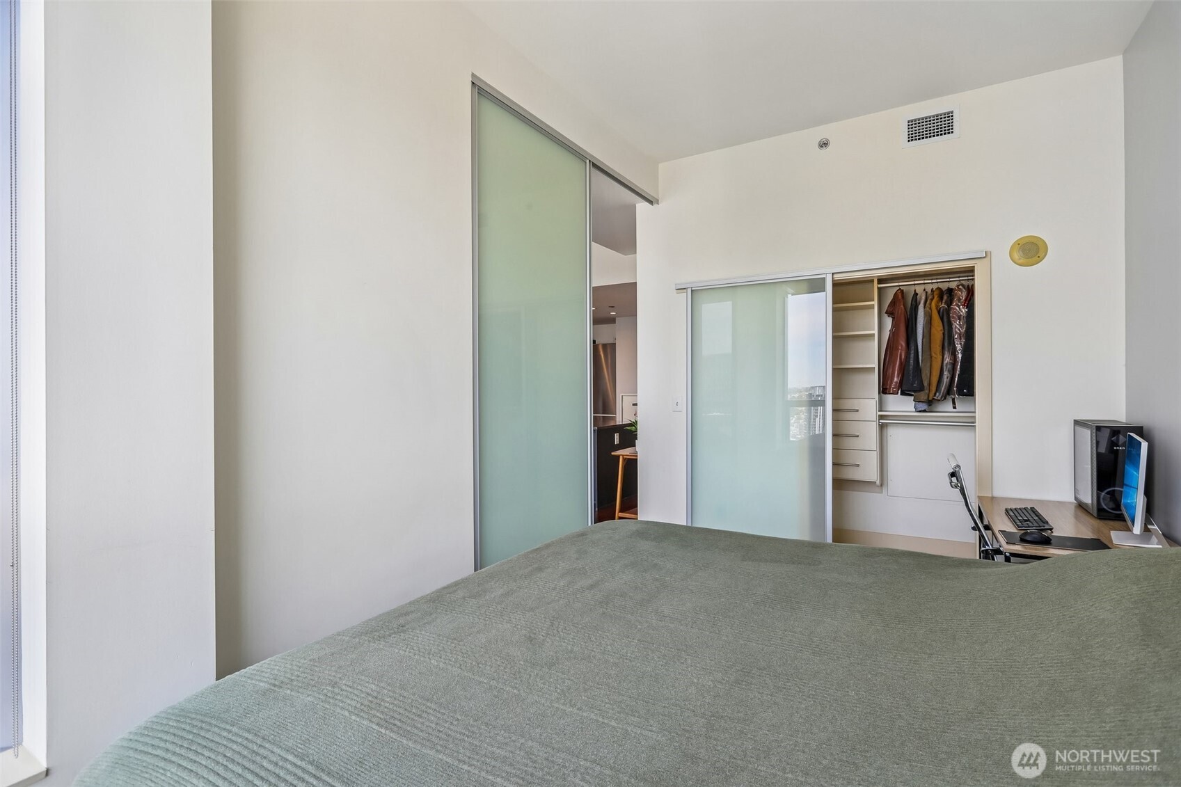 737 Olive Way #3701, Seattle, WA 98101