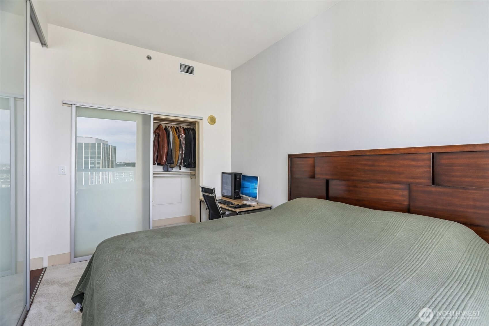 737 Olive Way #3701, Seattle, WA 98101