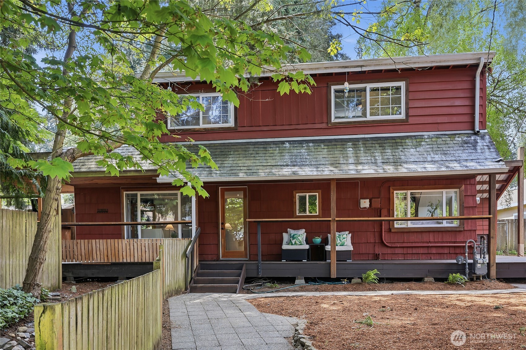 15749 Wallingford Avenue N, Shoreline, WA 98133