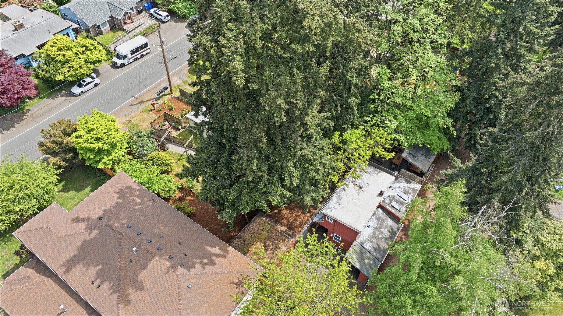 15749 Wallingford Avenue N, Shoreline, WA 98133