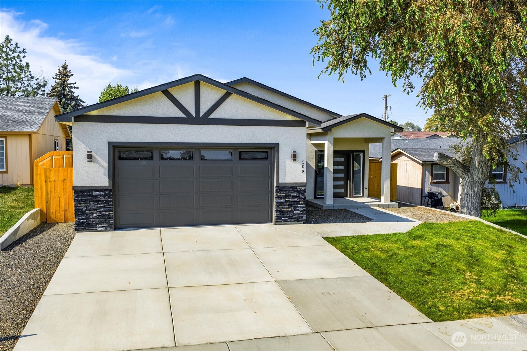 509 S Main Street , Warden, WA 98857